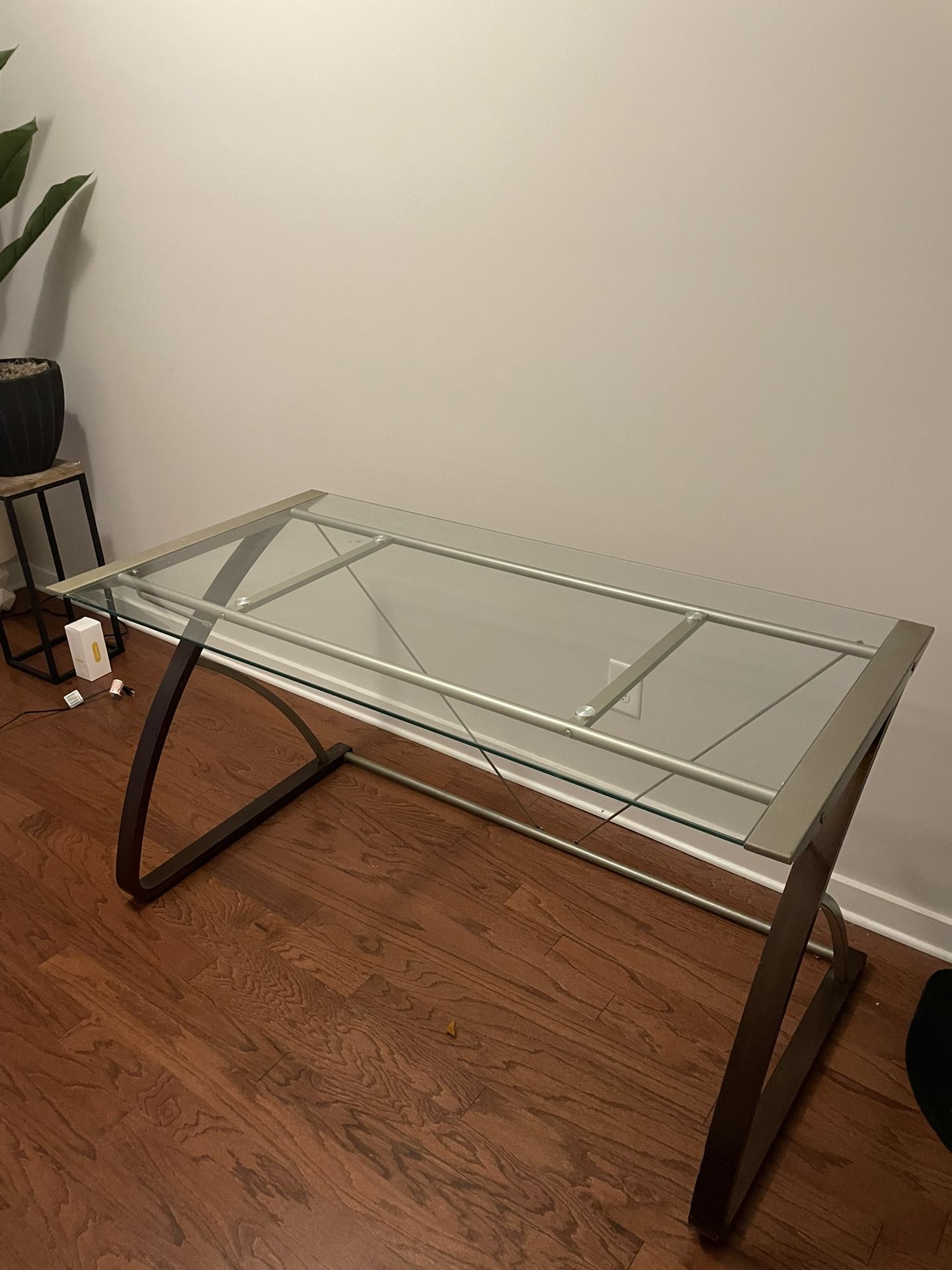 Table and Desk in Great Condition