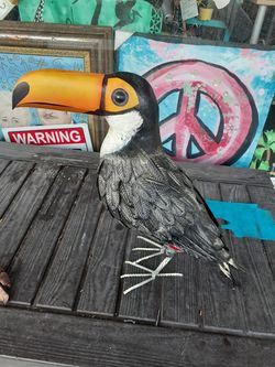 Large toucan garden decor