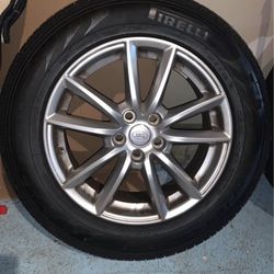 Range Rover   Pirelli Tires & Rims. 235/65 R19