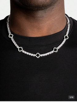 Unisex clover Chain Necklace !!!!