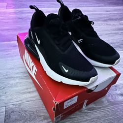 Air Max Plus Size 6.5 Y (gs)