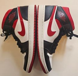 Nike Air Jordan 1 Mid Mens 9 Shoes Metallic Red Gym Red Black White Sneakers
PRE-LOVED 
Excellent condition 
No box
Super clean inside and out 
Pls se