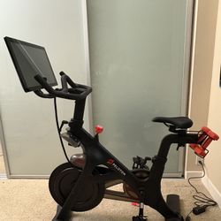 Peloton Bike (with Warranty, Like New) 