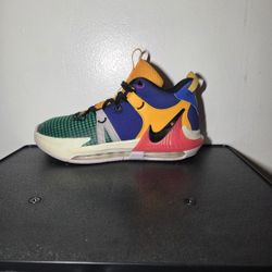 Nike LeBron Witness 7 Size 5y 45$