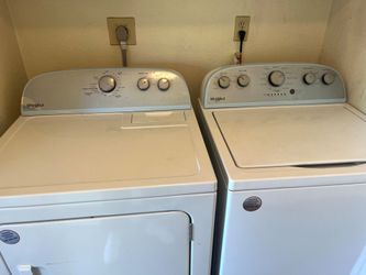 $350 Whirlpool electric washer and dryer set