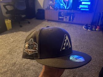 Brown diamond backs fitted hat