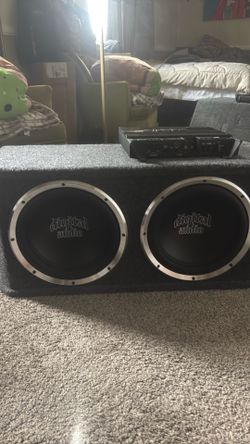 2 12”. Inch subs box is not ported and amp