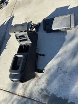 Chevrolet Silverado Center Console Part