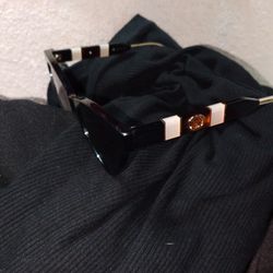 Gucci  Shades  Female