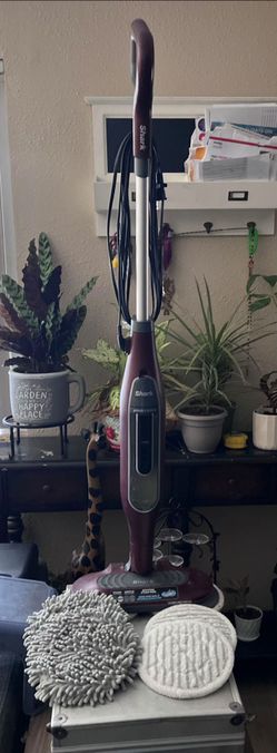 Power steam mop with pads