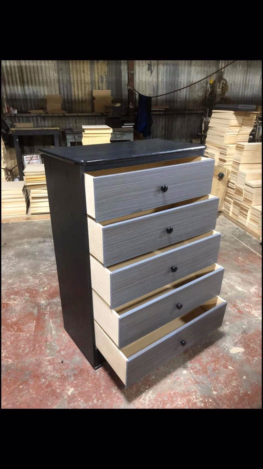 Chest W/h5 Drawers