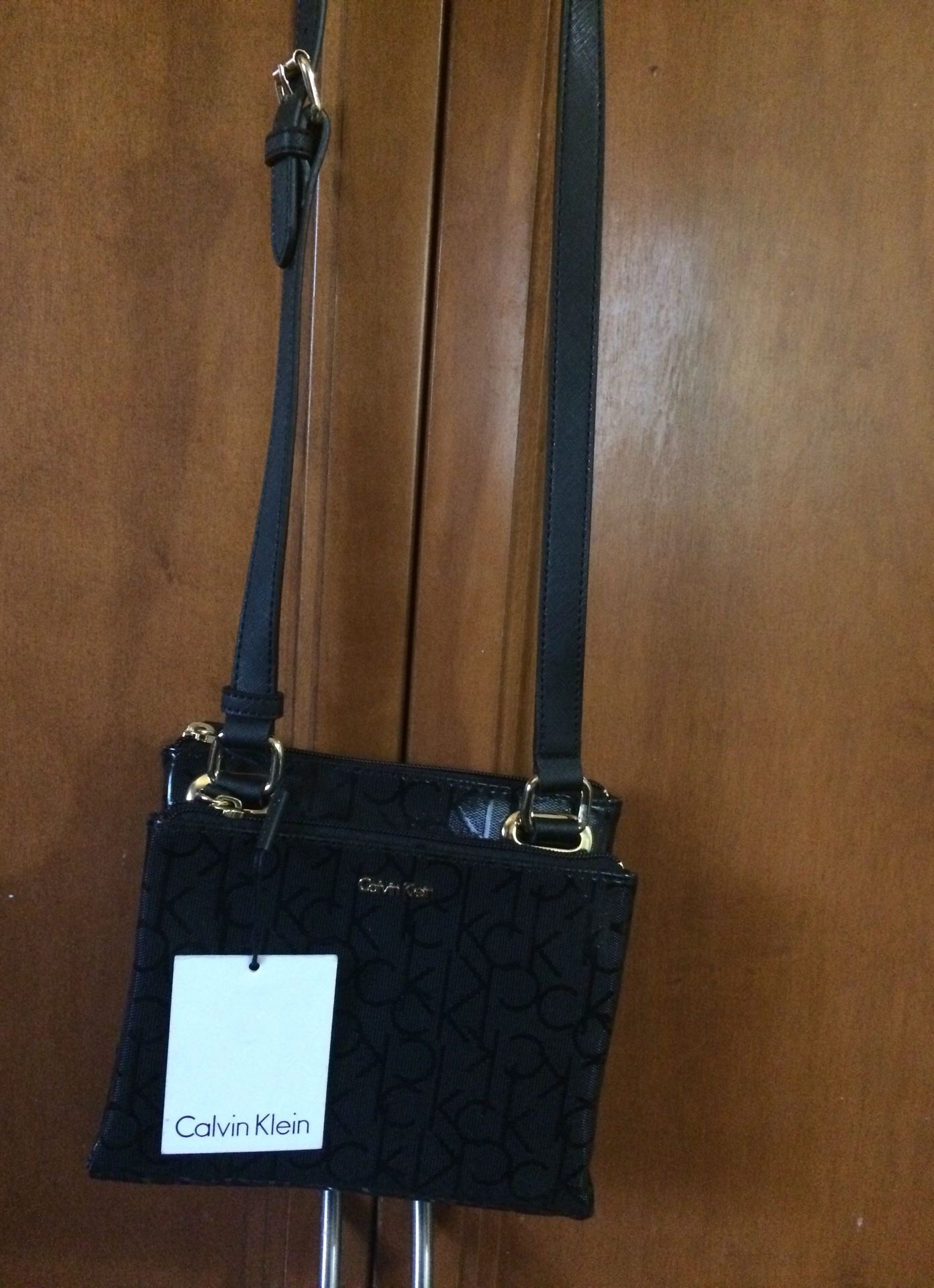 Brand new Calvin Klein, purse nise black , Regular price $ I sale for  $60 no less. for Sale in Merced, CA - OfferUp