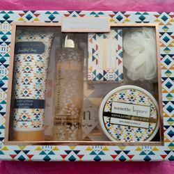 Nanette Lepore 5 Pc  Set NIB