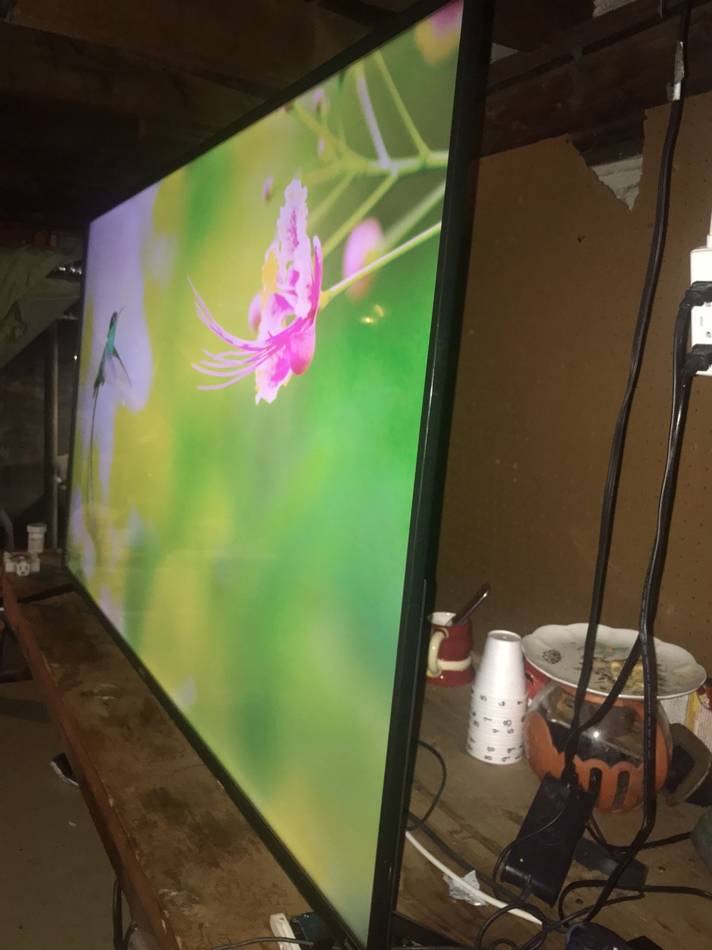 Onn 58in 4K HDR Rouku Tv