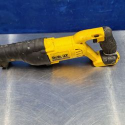 Dewalt DCS380 Reciprocating Saw
