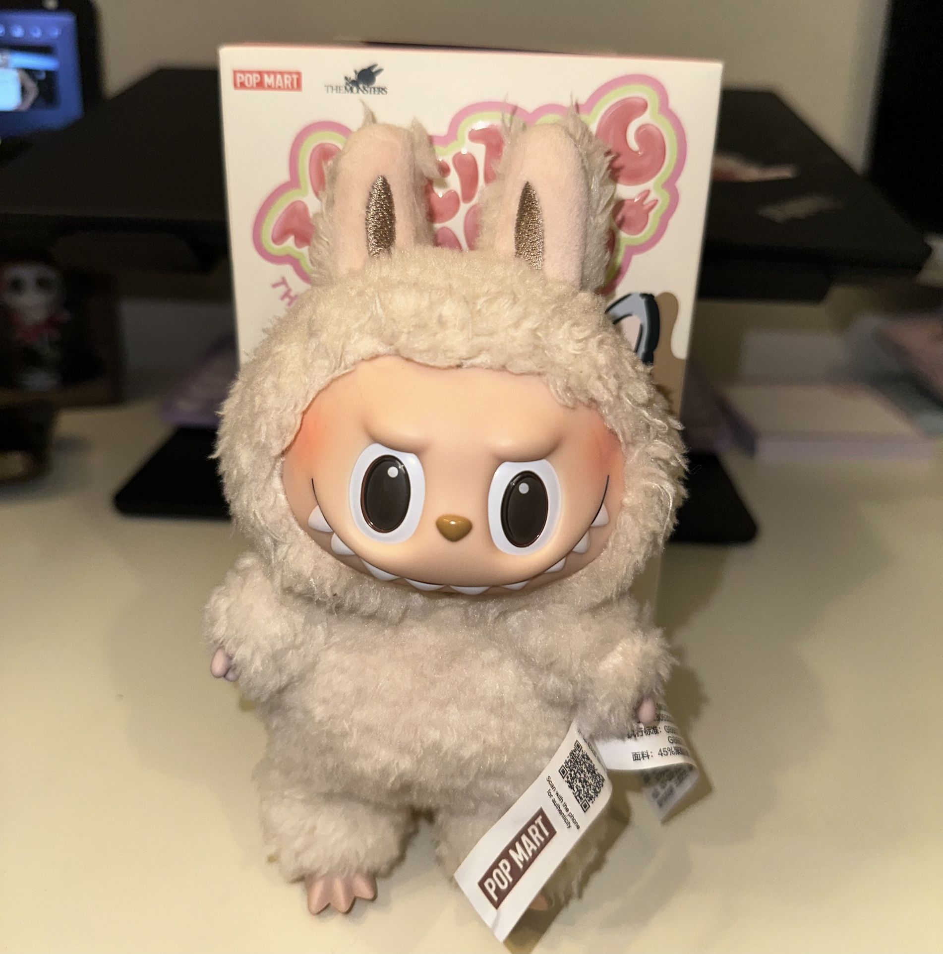 Labubu Macaron SOYMILK