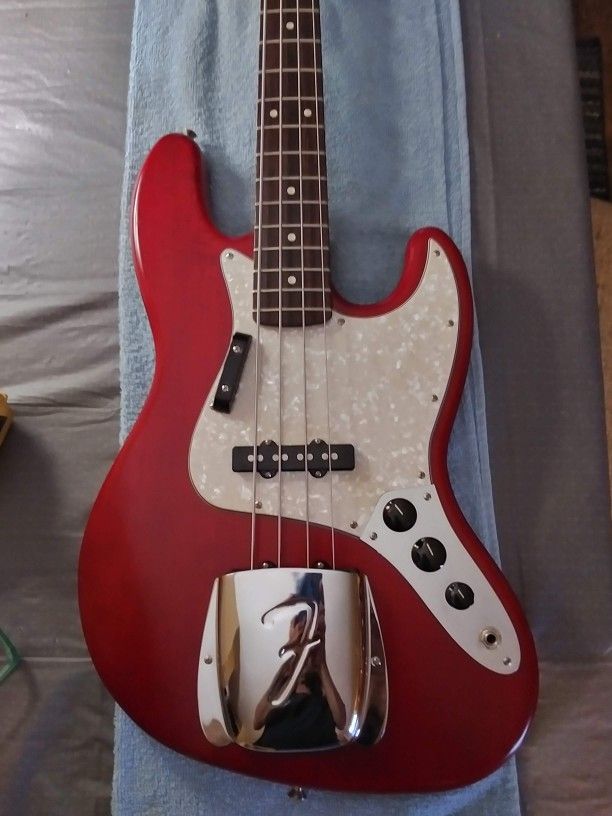 Fender 2005 Highway one jazz Bass (Made In USA)