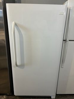 Frigidaire 14 cubic foot upright freezer