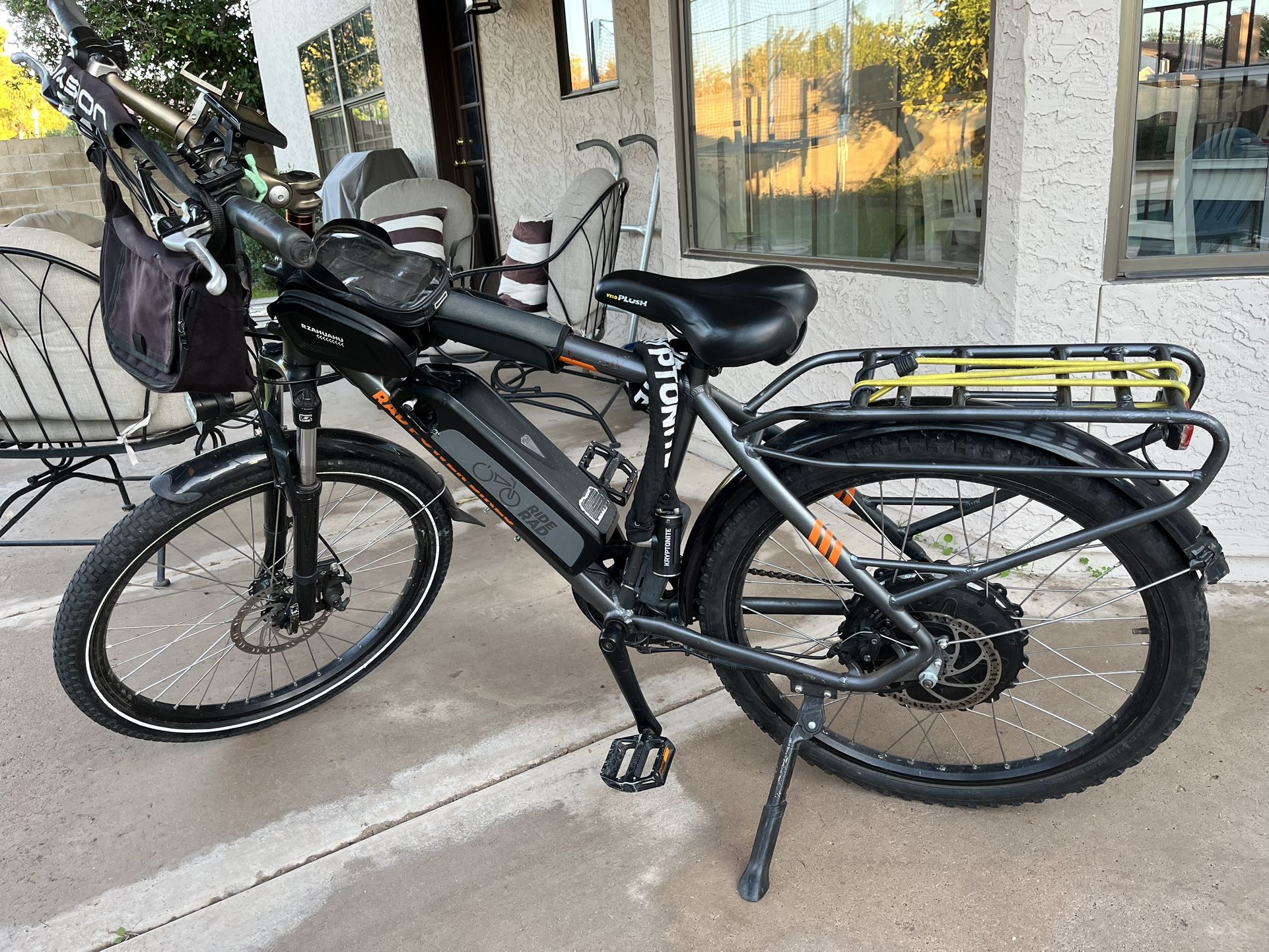 Awesome E-Bike, Throttle And Pedal Assist