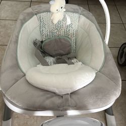 Baby swing 