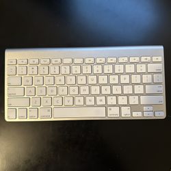 Wireless Apple Keyboard