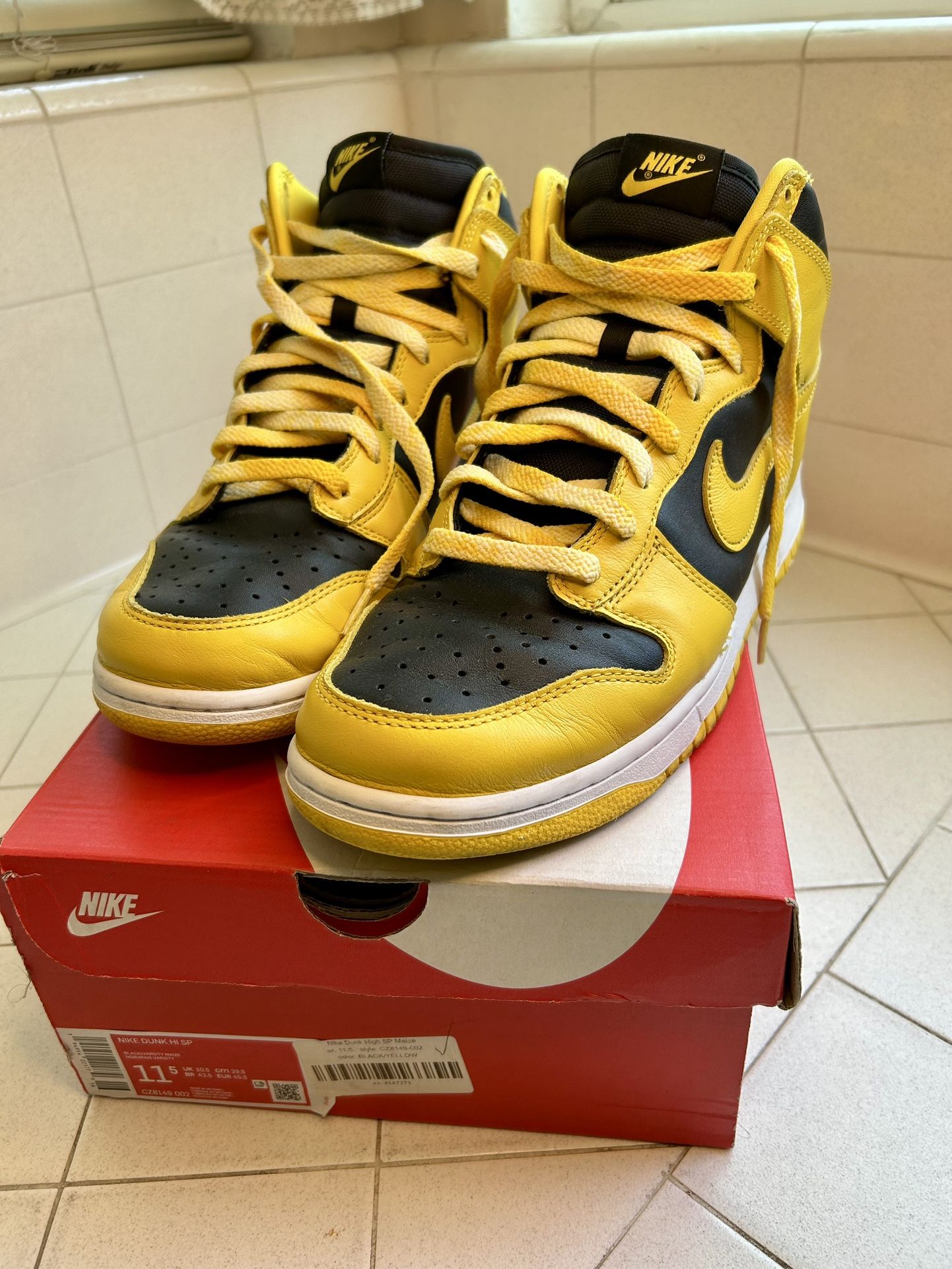 Nike Dunk High Black Varsity Maize