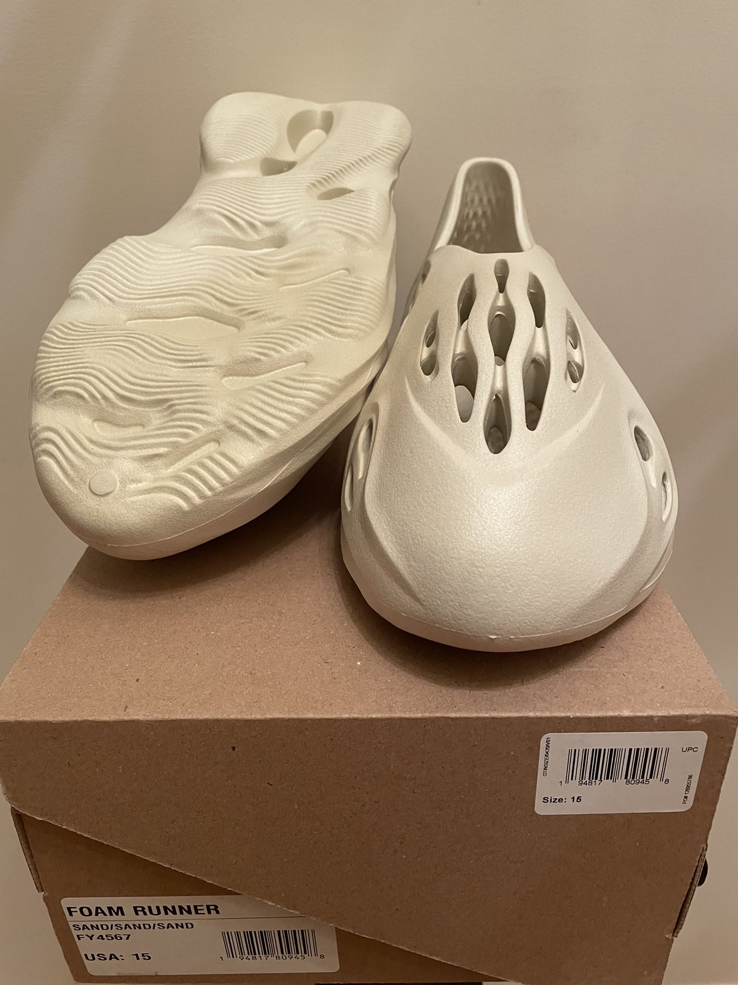 Yeezy Foam Runner 'Sand' (FY4567) Size 4,9,12,15
