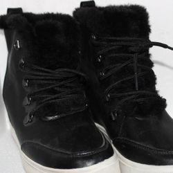 Black fur wedge boots