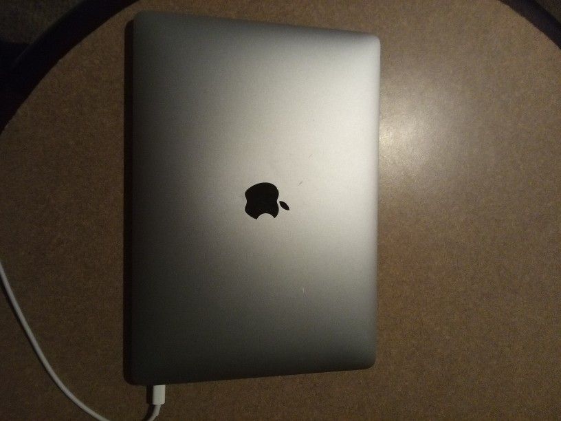 Apple MacBook Air M1