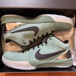 Nike Kobe 4 Protro “Girl Dad” size 10 New 