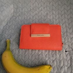 Tahari Wallet