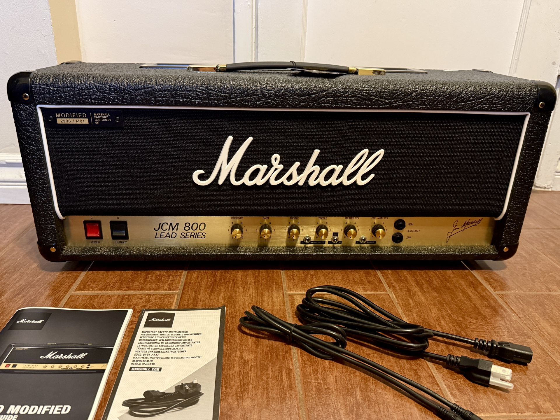 Marshall JCM 800 Modified 100 Watts
