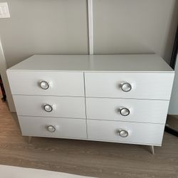 White 6 Drawer Dresser