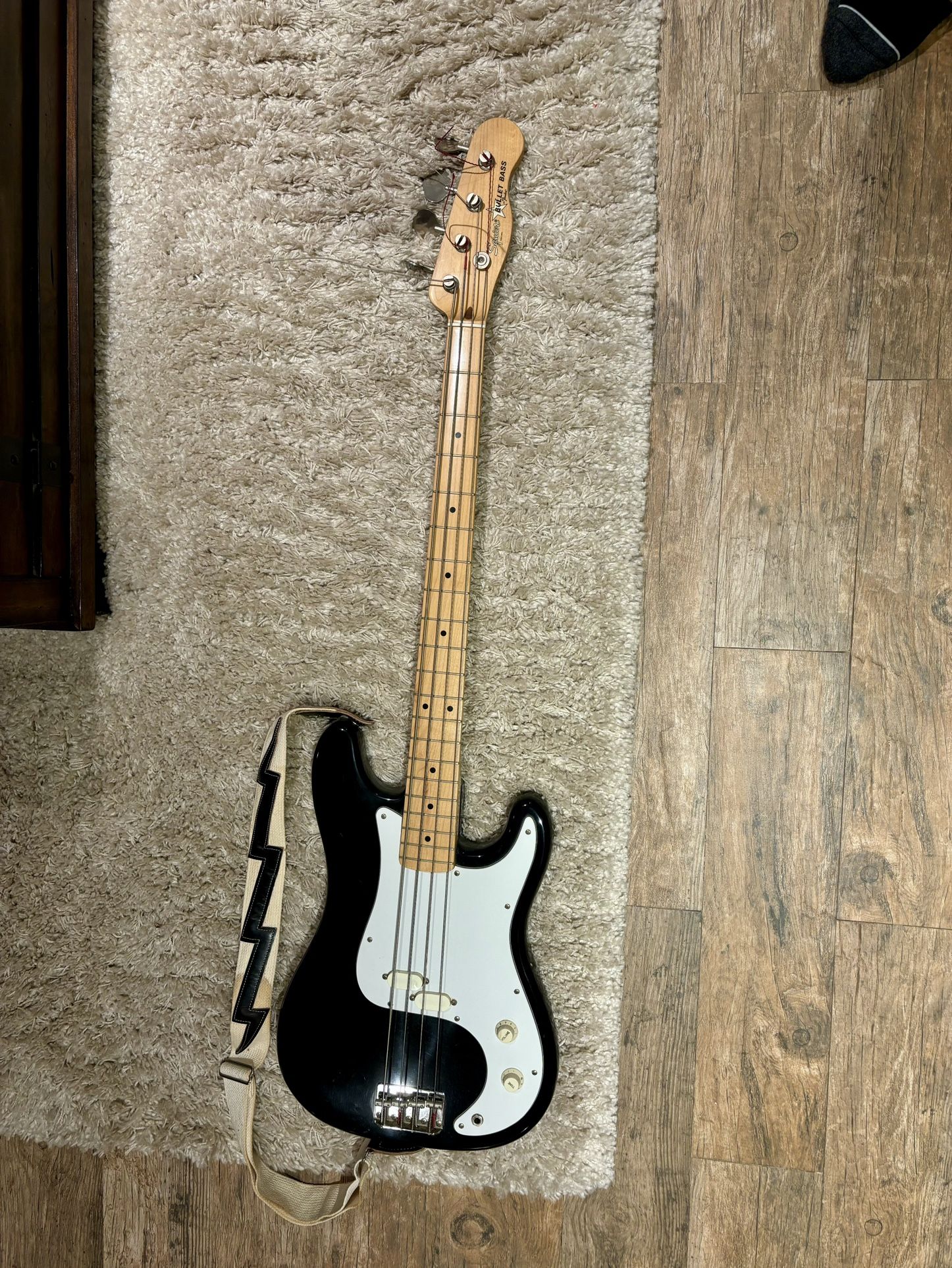 Fender Squier Bullet Bass and Peavy Basic 40 Amp