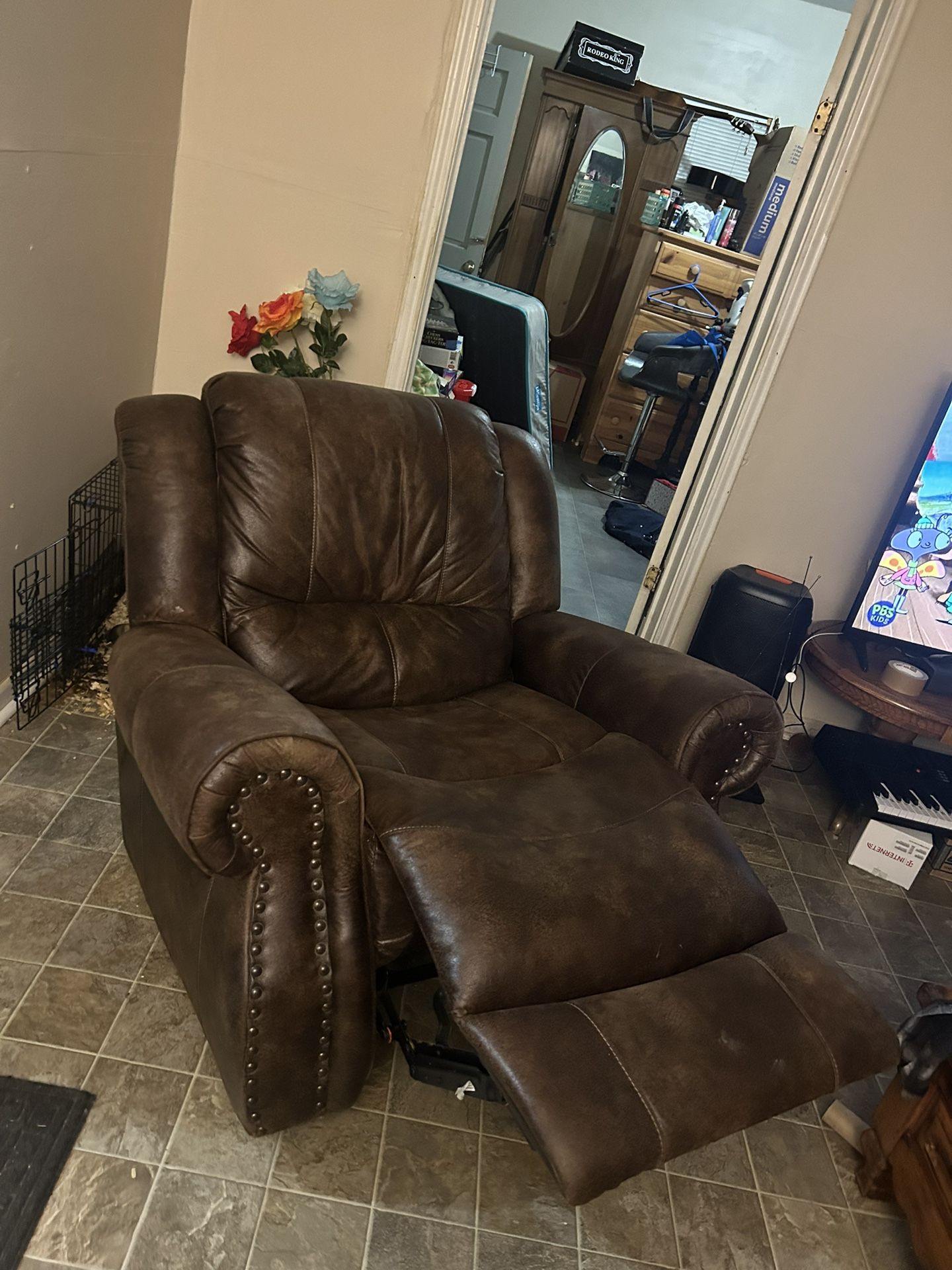 Leather Rocker Recliner for Sale in San Antonio, TX OfferUp