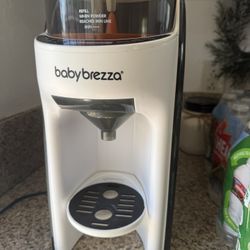 Baby Brezza Bottle Maker 