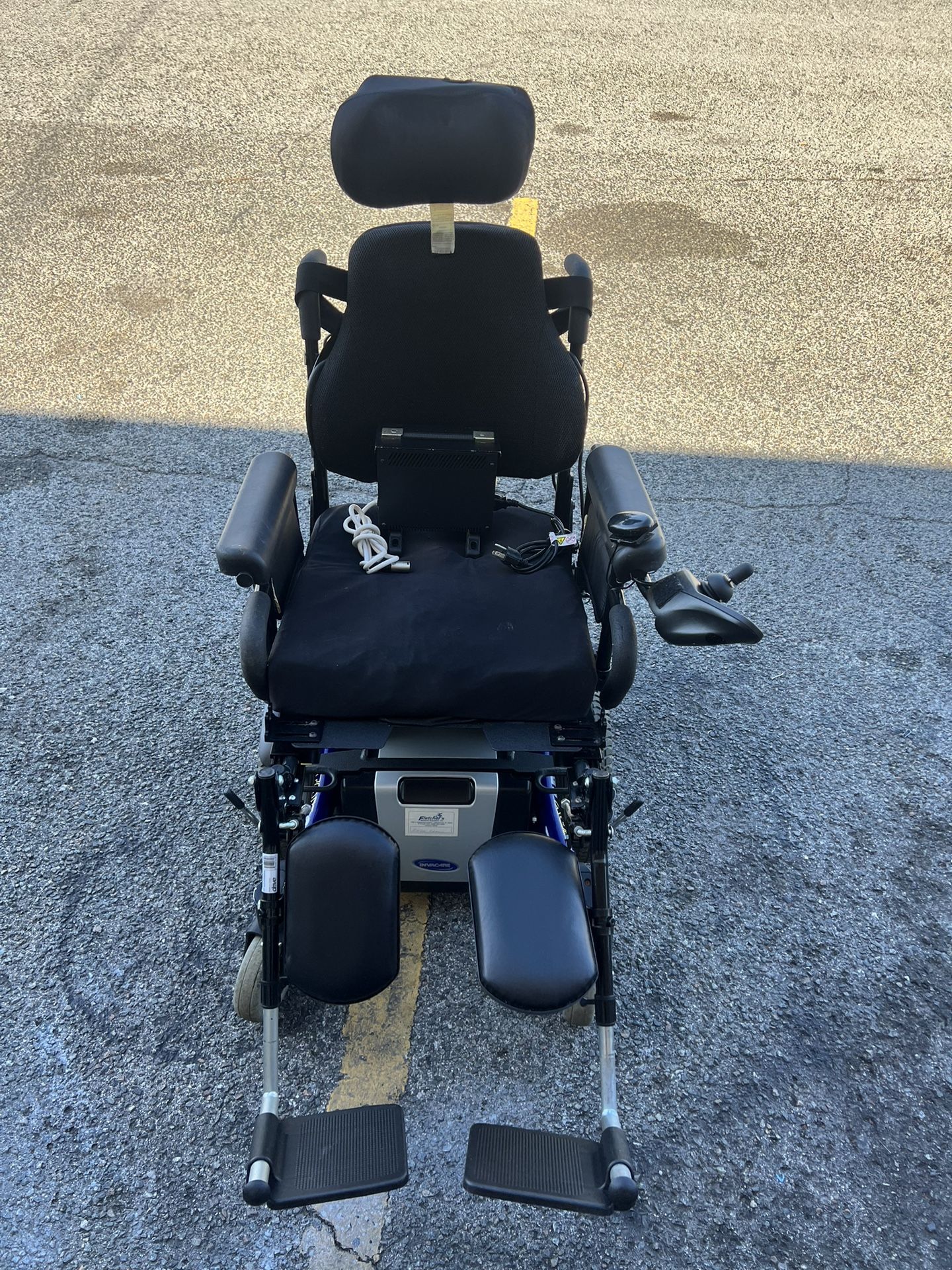 Heavy duty power reclining go anywhere wheelchair, Invacare TDX SP