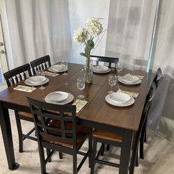 Counter Hight Extendable Dining Table & 6 Chairs 