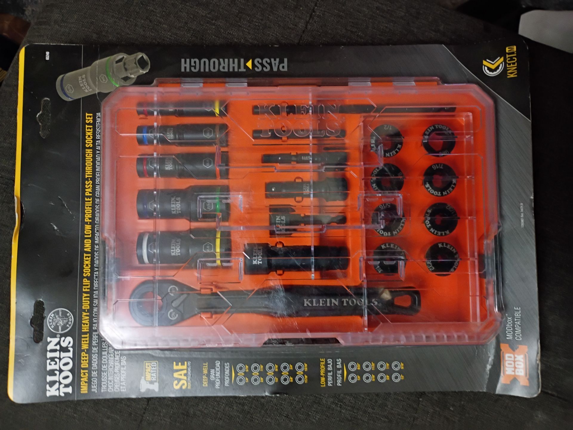 Impact deep-well heavy duty flip socket and low profile pass thru socket set