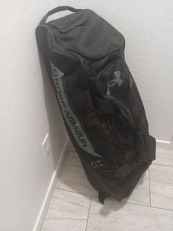 Under Armour Universal Baseball Wheeled Bag - Water Repellent Great Condition