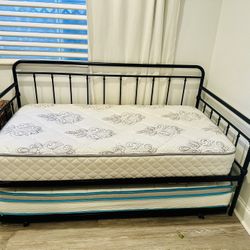 Twin Trundle Bed With 2 Mattresses 
