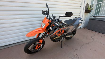 2022 KTM 690 SMC R — Only 2,522 Miles