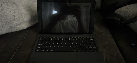 Tablet with keyboard