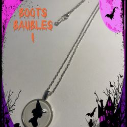 Witch Profile Glass Cabochon Necklace 