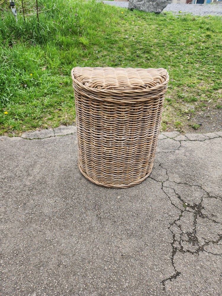 Huge Basket/Hamper