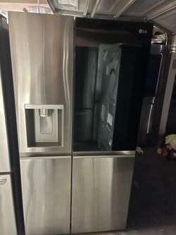 LG refrigerator like new