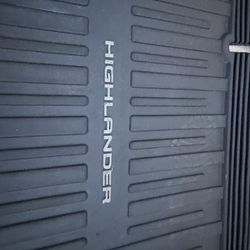 Car Floor Mats And Cargo Mats Toyota Highlander 