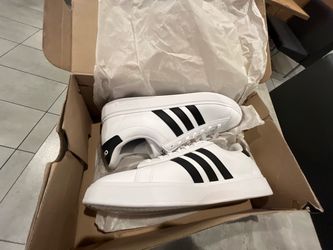 Brand New Adidas Size 11.5 Never Worn