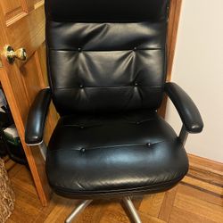 Leather Chair For Gaming Or Work 