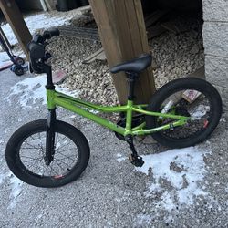 Giant Animator 12” Kids Bike – Green 